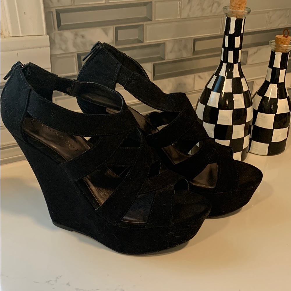 Elegant Black Wedge Sandals